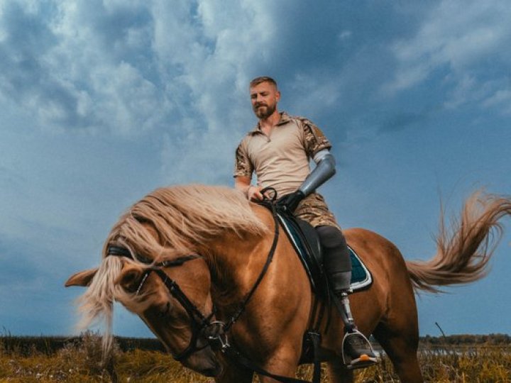 Знімкувати військових та розповідати їхні історії світу: ветеран війни з Луцька Костянтин Галан став фотографом