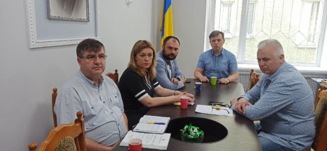 Як громадам заробляти на землі, яку обробляють аграрії, але не платять податки