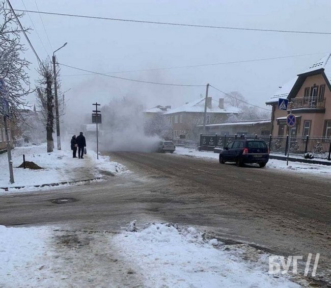 На Волині загорівся  автомобіль. ФОТО.ВІДЕО