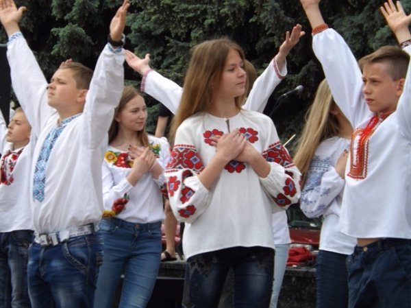 «Ми - майбутнє України»: флеш-моб у Луцьку