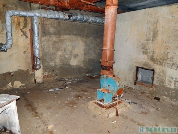 Закинутий аеропорт за Луцьком зсередини. ФОТО