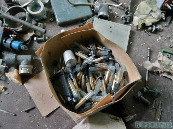 Закинутий аеропорт за Луцьком зсередини. ФОТО