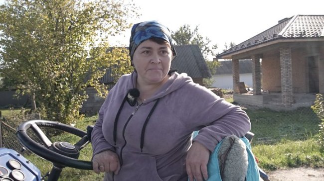 «Планують зібрати 2 тонни»: на Волині жителі села щороку збирають овочі для лікарні. ВІДЕО