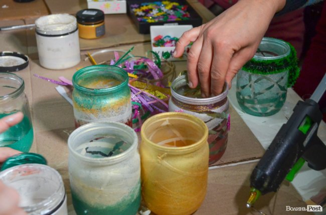 У Луцьку діти із синдромом Дауна готують аукціон на підтримку хворої на лейкемію 17-річної Альбіни. ФОТО