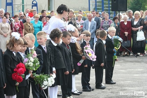 Перше вересня у луцькій школі №9. ФОТО