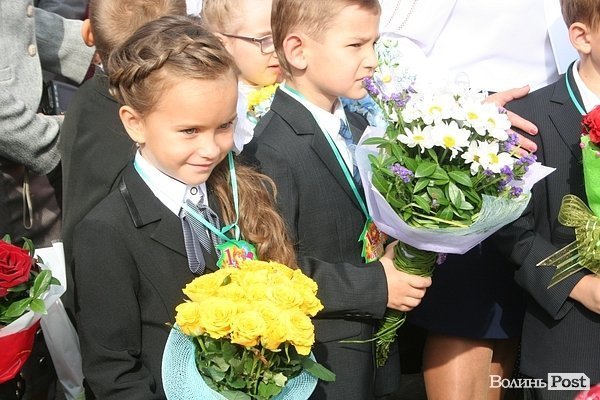 Перше вересня у луцькій школі №9. ФОТО