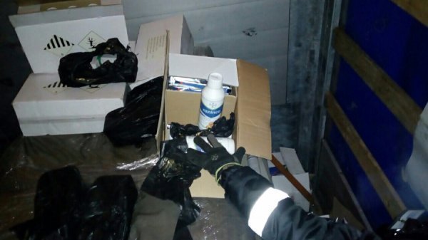 Волинські прикордонники затримали чоловіка з контрабандною «хімією»