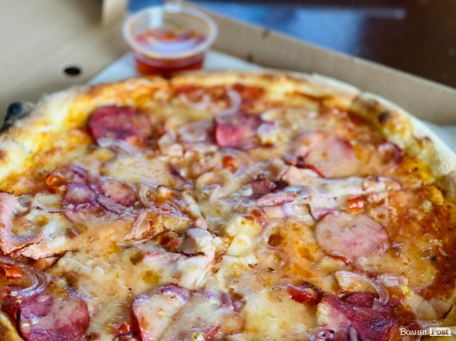 У Луцьку з’явилася піца за 119 гривень: де замовити