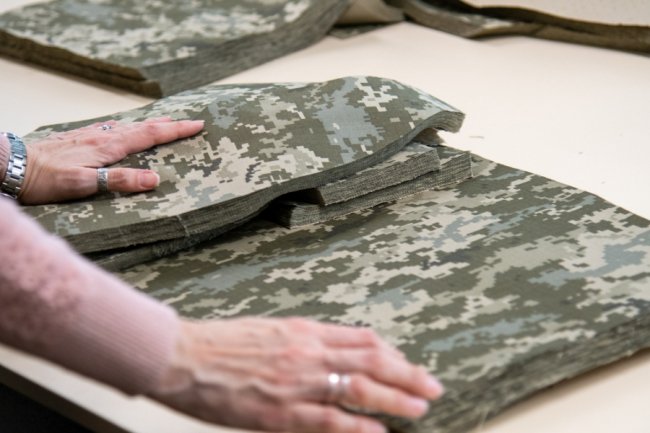 Які підприємства Луцька шиють амуніцію для військових. ФОТО