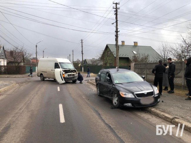 На Волині – ДТП: зіткнулися два автомобілі. ФОТО