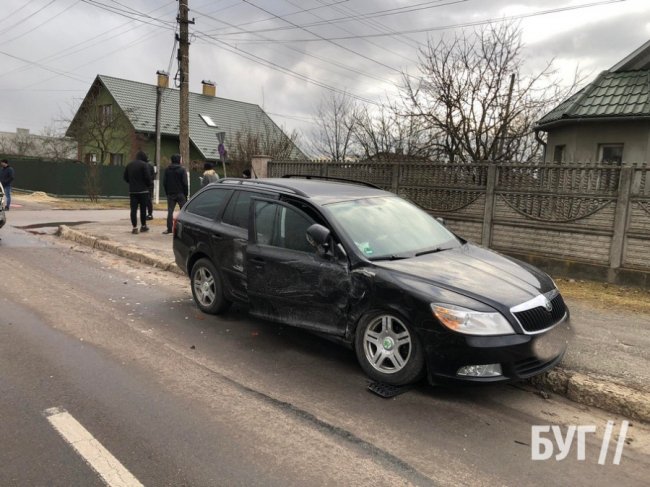 На Волині – ДТП: зіткнулися два автомобілі. ФОТО