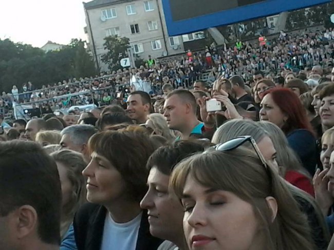 Як атовці відпочивали на концерті Винника в Луцьку. ФОТО