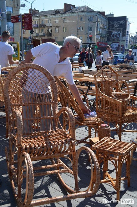 Із піснями та вітаннями: у Луцьку - обласне свято профтехосвіти. ФОТО