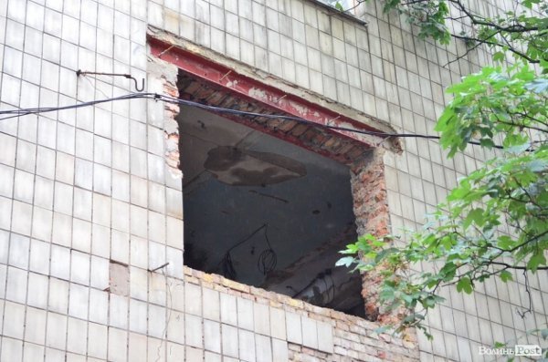 Як відбувається реконструкція луцького Будинку побуту. ФОТО