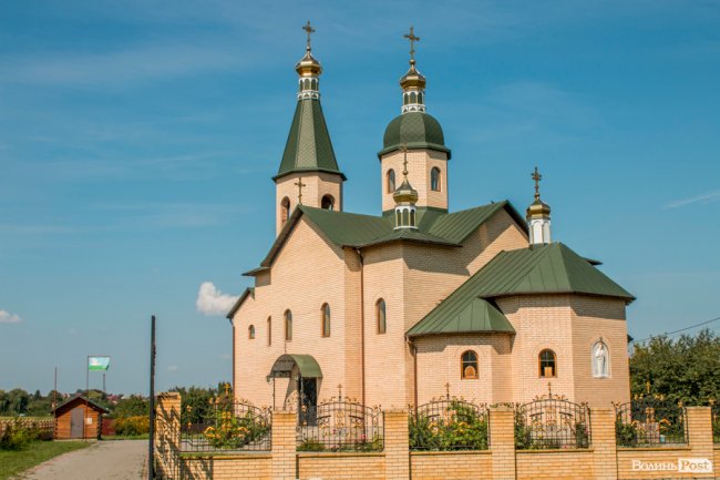 «Хто живе на ЛПЗ, тому у житті везе»: день на луцькому районі контрастів. ФОТО