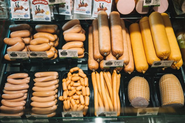 Брати Забіяки відкрили фірмовий магазин у рідному для них будинку*