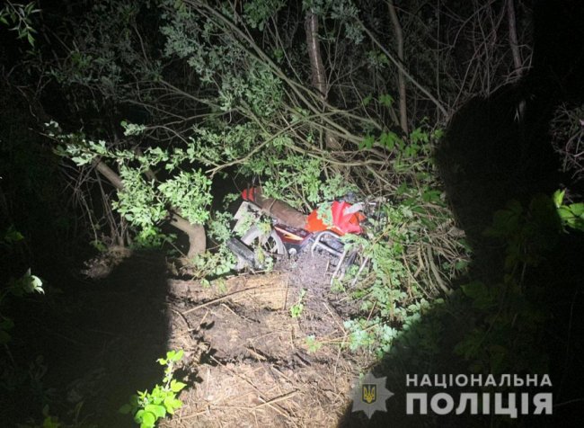 На Рівненщині четверо юнаків та дівчат зіткнулися на мотоциклах і постраждали