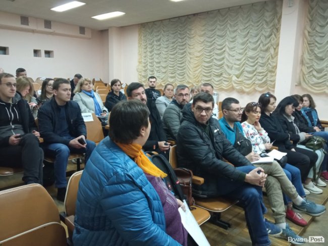 Дерусифікація Луцька: журналісти наполягають змінити меморіал та перейменувати понад 100 вулиць