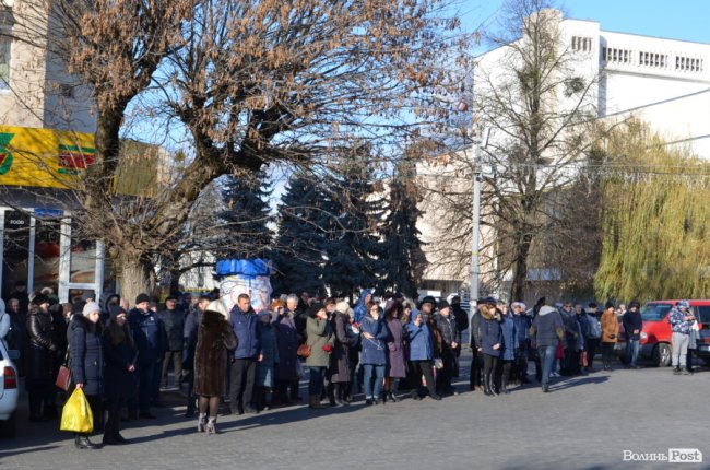 Загинув у день народження: Луцьк попрощався з воїном Віктором Лахаєм. ФОТОРЕПОРТАЖ
