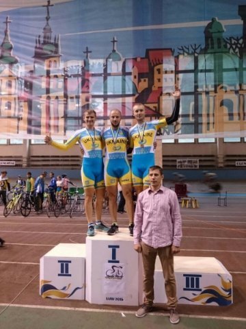 Луцькі велосипедисти успішно виступили на Чемпіонаті України та міжнародних велоперегонах. ФОТО