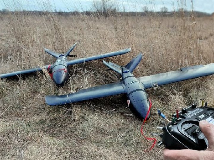 Вибухи пролунали в Московській області: під атакою дронів російські військові аеродроми