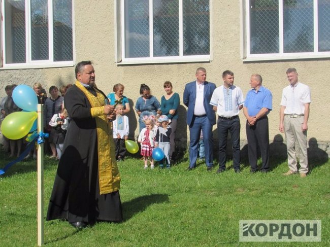 У волинському селі відкрили дитячий майданчик