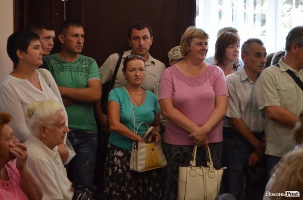 В Луцьку на проспекті Відродження хотіли звести будинок з порушеннями. ФОТО