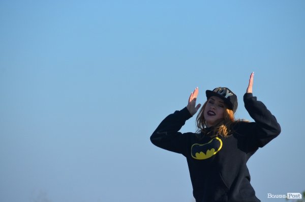 Під Луцьком відбувся чемпіонат з дрег-рейсингу. ФОТО