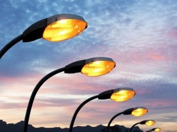 Вуличне освітлення у Луцьку працюватиме в обмеженому режимі
