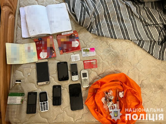 36-річний запоріжанин організував канал постачання наркотиків до виправної колонії на Волині.ФОТО