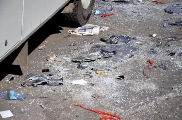 На місце загибелі українця у Донецьку приносять квіти. ФОТО