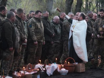 Бійці волинської бригади відзначили Великдень на передовій. ФОТО 