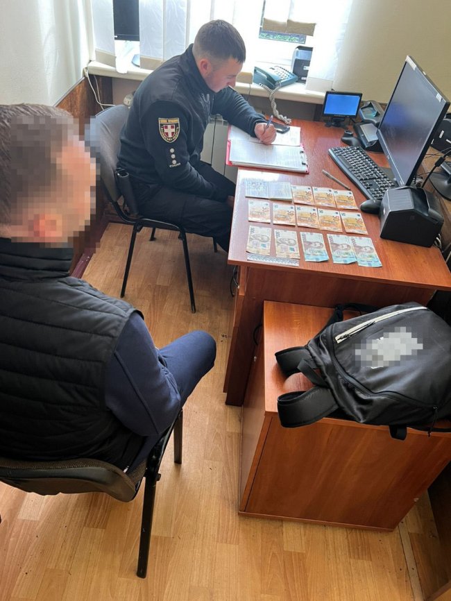 У «Ягодині» двоє чоловіків намагалися підкупити прикордонника, аби  потрапити за кордон