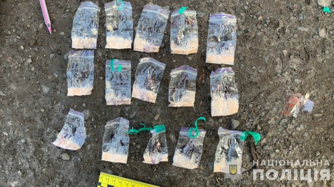 Виявили понад 100 закладок: 18-річний лучанин збував наркотики