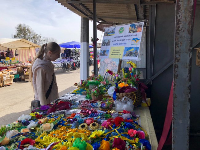 Представники волинського коледжу за місяць наярмаркували на ЗСУ понад 60 тисяч гривень