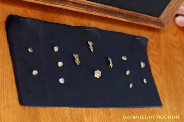 Показали срібний скарб, знайдений під Луцьком. ФОТО