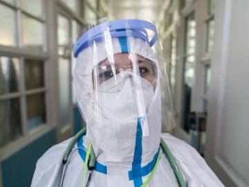 На Волині за тиждень на коронавірус захворіли 8 медпрацівників