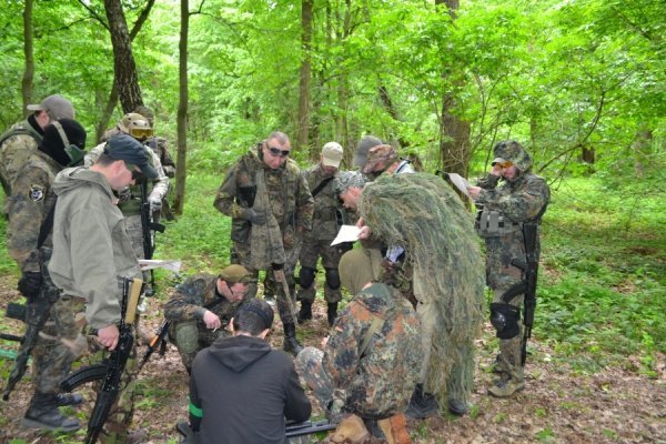 Не наша війна, - страйкбол під Луцьком. ФОТО