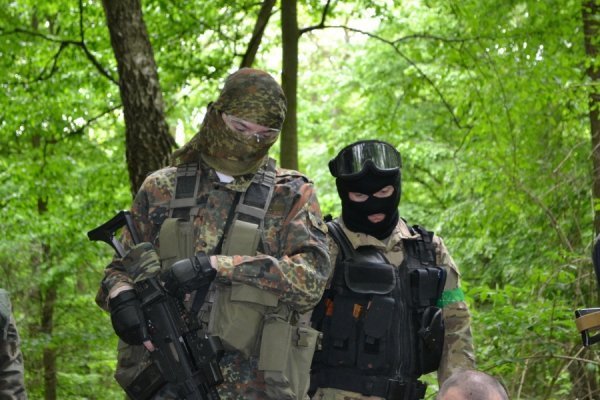 Не наша війна, - страйкбол під Луцьком. ФОТО