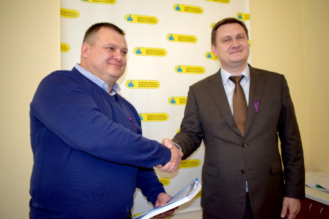  Луцька дитяча лікарня отримала реанімаційне обладнання від благодійного фонду ПриватБанку*