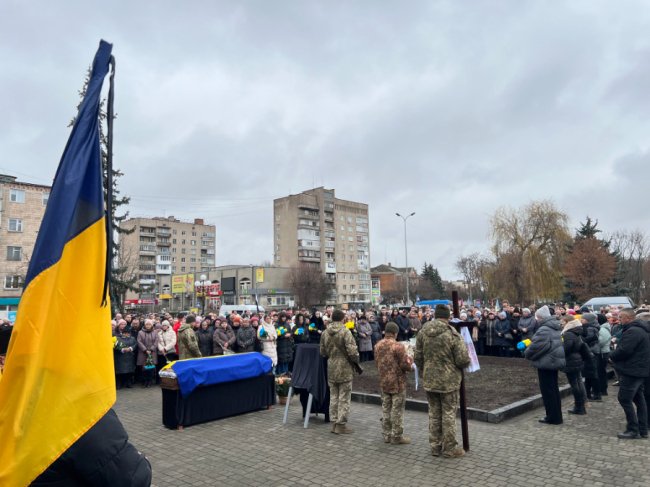 Залишив навчання  і пішов на фронт: на Волині попрощалися з 18-річним Героєм Дмитром Приймачуком