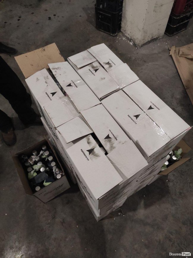 У Луцьку виготовили понад 4000 «коктейлів Молотова», і це лише початок. ФОТО 