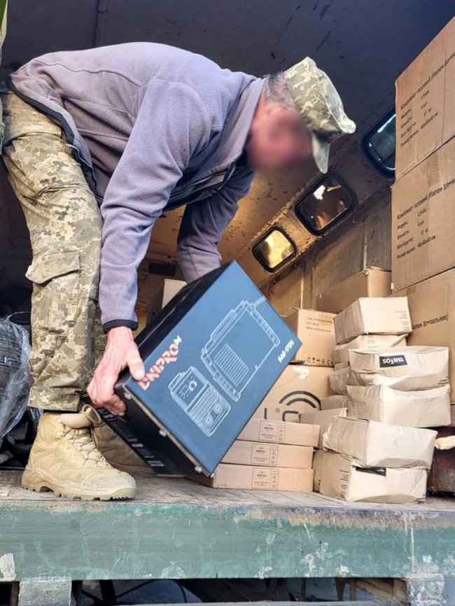 Із Волині передали військовим обладнання для облаштування бліндажів