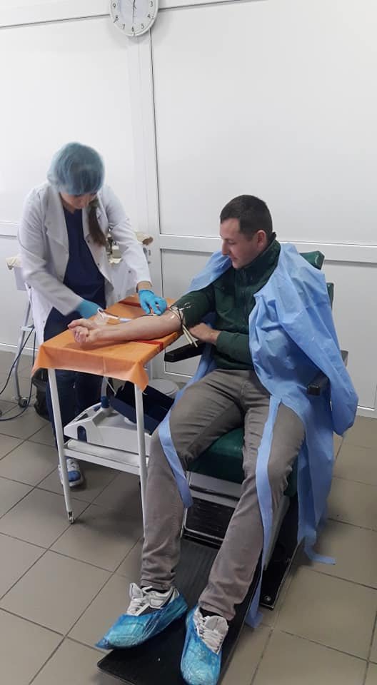 Луцькі патрульні поділилися кров'ю. ФОТО