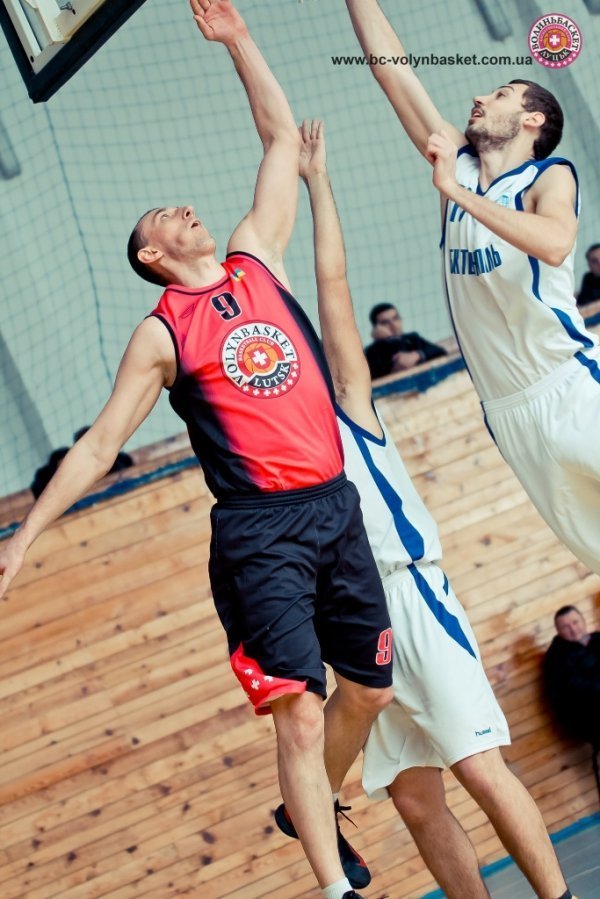 Як волиняни «познущалися» над тернополянами. ФОТО