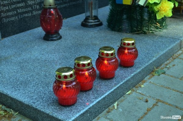 У Польщі молилися на могилах вбитих українців. ФОТО 