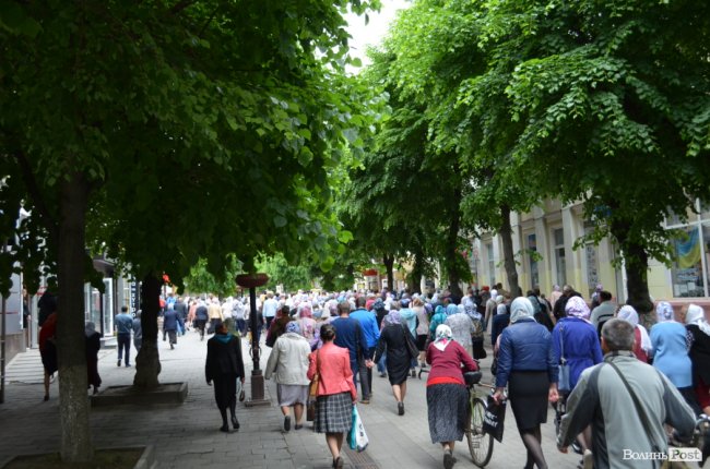 У Луцьку хресною ходою пройшли прихильники церкви Московського патріархату. ФОТО