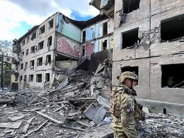 Біля Авдіївки четвертий день безперевно тривають бої: росіяни лізуть, як таргани, їх дуже багато, − МВА