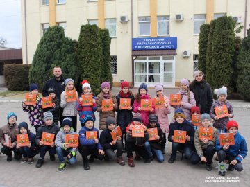 Луцькі школярі ходили на екскурсію до патрульних ФОТО