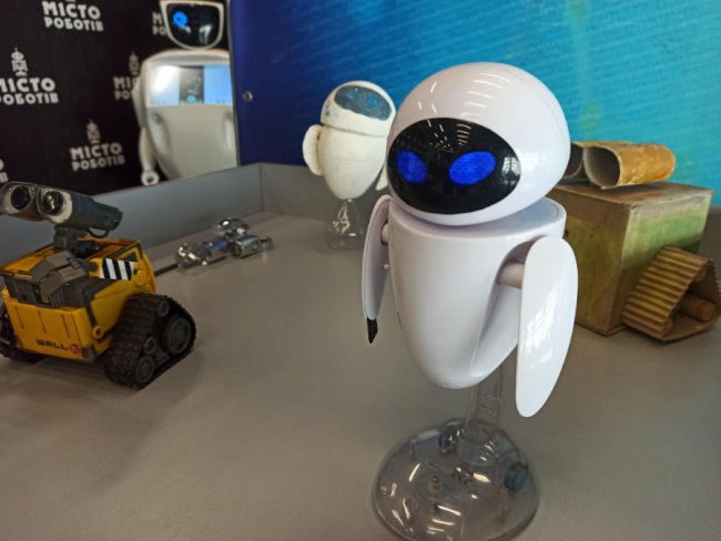 До кінця березня в «ПортCity» працюватиме виставка «Місто роботів»*